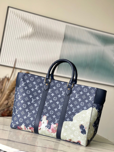 Louis Vuitton Leather Printed Large Capacity Portable Bag #nigo21925