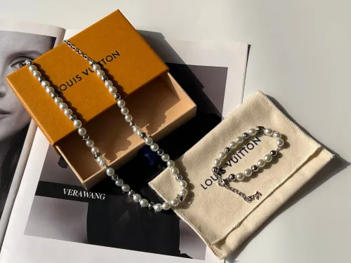 NIGO Louis Vuitton Men's And Women's Adjustable Letter Pearl Necklace Collarbone Chain Bracelet Jewelry #nigo98385