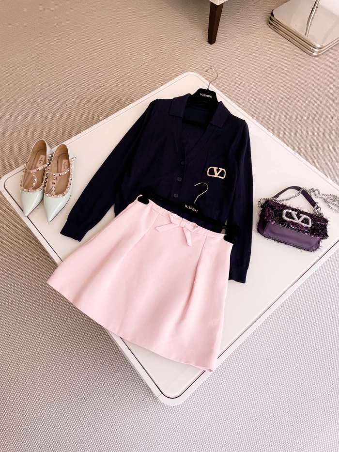 NIGO Valentino Women's Spring and Autumn Solid Color Logo Letter Printed V-Neck Single Breasted Long Sleeve Knit Jacket #nigo73121