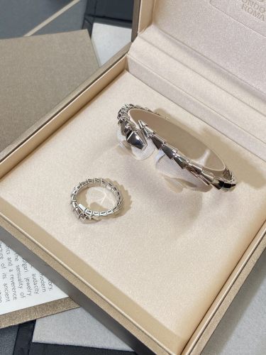 NIGO Bvlgari Women's SERPENTI VIPER Collection Fashion Snake Bracelet Jewelry Accessories #nigo75298