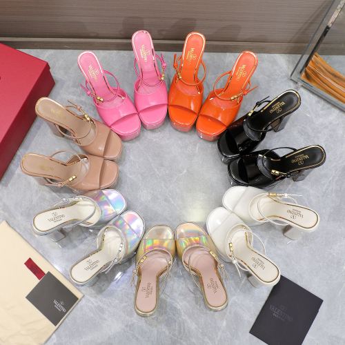 NIGO Valentino Spring And Summer Waterproof Platform Patent Leather High Heels Fashion Heightening Sexy Temperament Elegant Slippers Sandals Shoes Waterproof Platform 4cm Heel Height 15.5cm #nigo81145