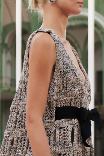 NIGO Chanel Women's Spring And Summer High Street Cotton Silk Hollow Bow Decoration V-neck Sleeveless Vest Casual Medium-length Knitted Half Skirt Ngvp #nigo1526