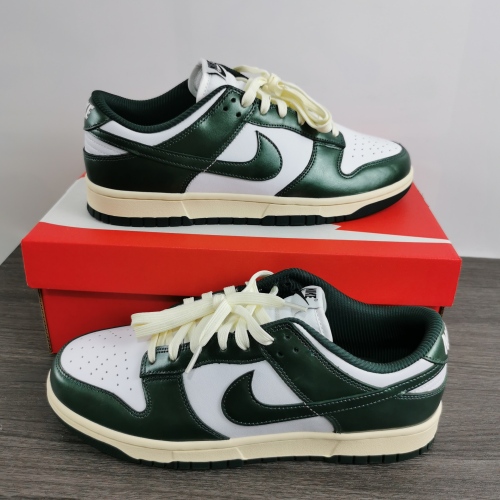 NIKE DUNK LOW Vintage Green DQ8580-100