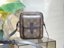 L*ouis V*uitton christoer mini handbag Top Quality 15*17*8cm