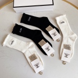 Socks 4 pairs