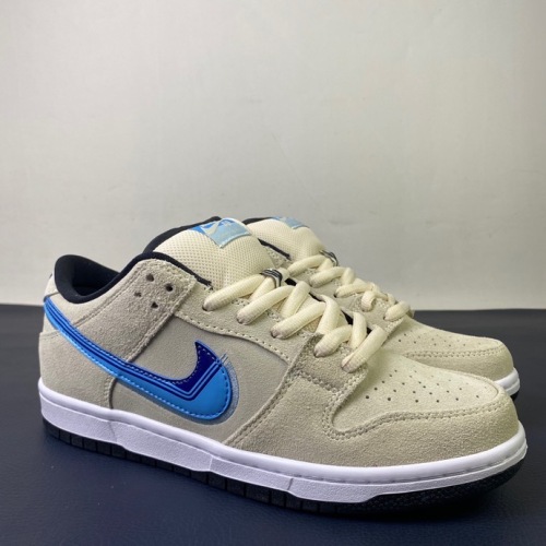 O*ff-W*hite x Nike Dunk Low