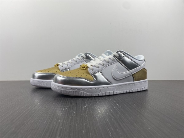 NIKE DUNK LOW WMNS “Metallic” DH4403-700