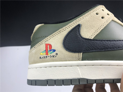 NIKE SB DUNK LOW SP