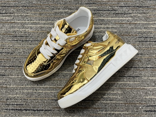 Women 𝑉*𝐴𝐿𝐸𝑁𝑇𝐼𝑁𝑂 Top Sneakers