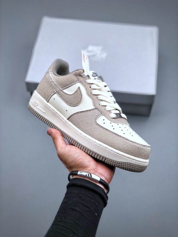 Nike Air Force 1 Low