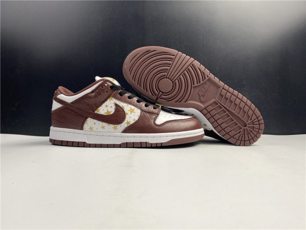 Supreme x Nike SB Dunk Low DH3228-103