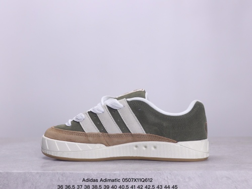 A*didas Top Sneakers