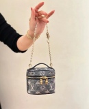 L*ouis V*uitton Bag Top Quality 11*10*8 cm