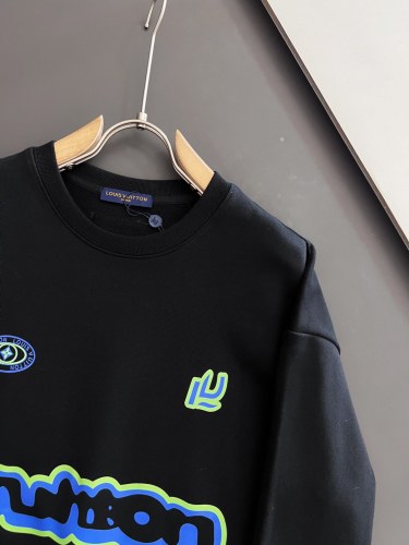 L*ouis V*uitton Men Tops  Top Quality