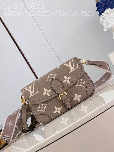 L*ouis V*uitton Bag Top Quality 23*16*8.5 cm