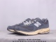 New Balance ML2002