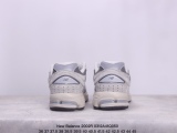 New Balance 2002R