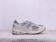 New Balance 2002R