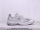 New Balance ML2002