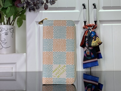 L*ouis V*uitton Bag Top Quality 10*20*2cm