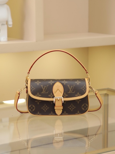 L*ouis V*uitton Bag Top Quality 19*10.5*6cm