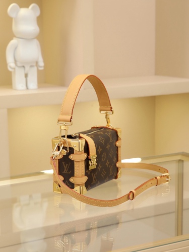 L*ouis V*uitton Bag Top Quality 18*12.5*8cm