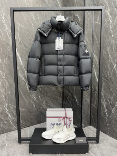 M*oncler Men Jacket/Sweater Top Quality