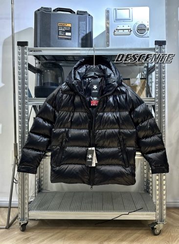 D*escente Men Women Jacket/Sweater Top Quality