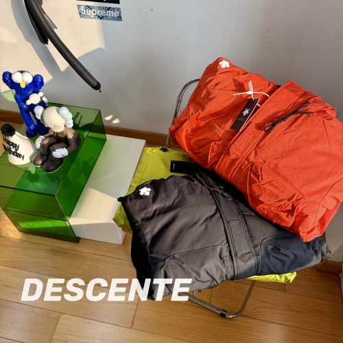 D*escente Men Women Jacket/Sweater Top Quality