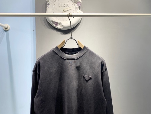 P*rada Men Women Tops  Top Quality