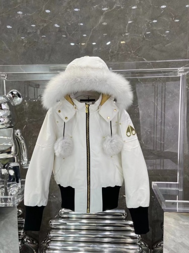 M*oose K*nuckles Women Jacket/Sweater Top Quality