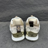 L*ouis V*uitton Women Top Sneaker