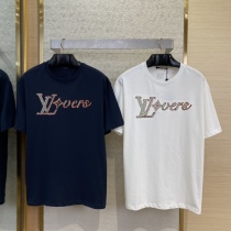 L*ouis V*uitton Men Wemon T-shirt Top Quality