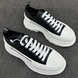 A*lexander M*cqueen Men Women Top Sneaker