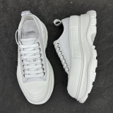 A*lexander M*cqueen Men Women Top Sneaker