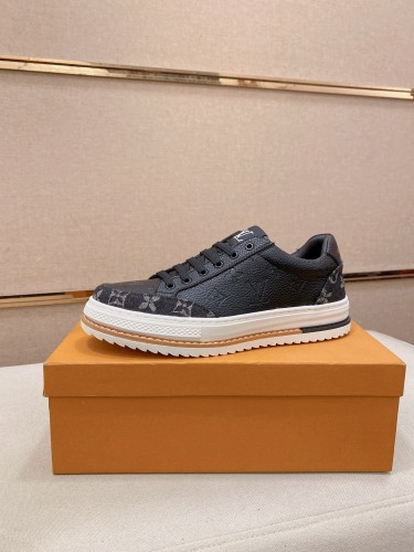 L*ouis V*uitton Men Top Sneaker