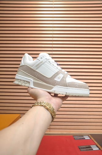 L*ouis V*uitton Men Women Top Sneaker