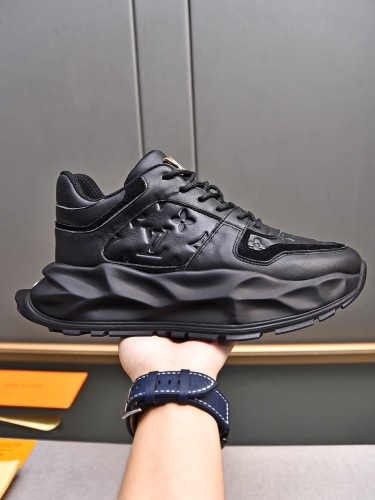 L*ouis V*uitton Men Top Sneaker