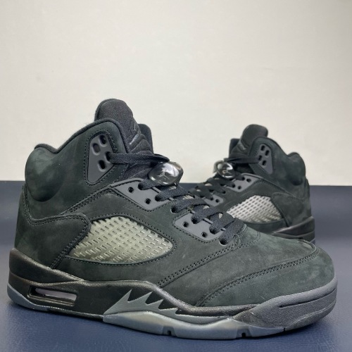 Air Jordan 5 Men Top Sneaker