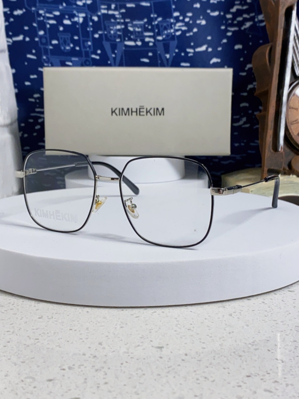 K*imhekim Glasses Top Quality