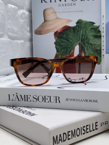 P*rada Glasses Top Quality