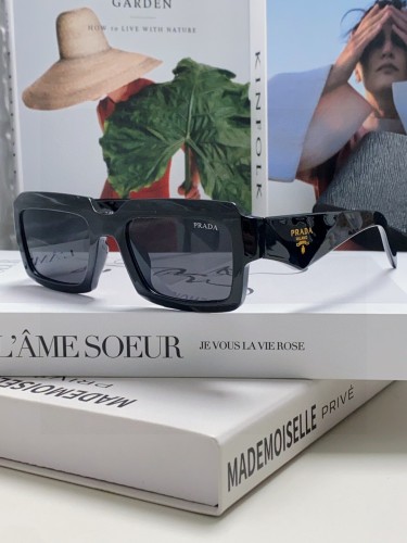 P*rada Glasses Top Quality