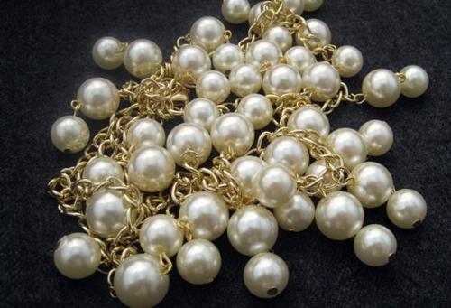 2 Broke Girls Caroline Inspired Faux Pearl Pendant Gold Chain Necklace