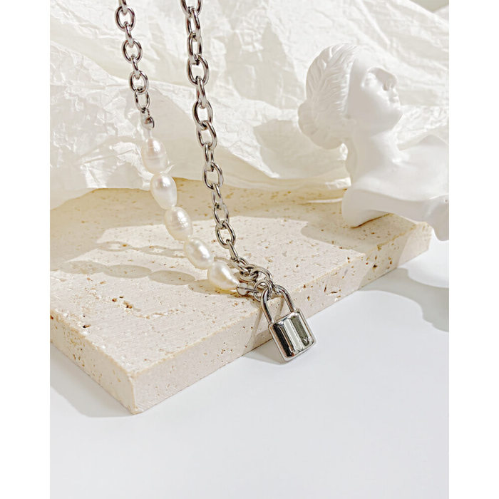 Wholesale Stainless Steel Women Necklace with Lock
