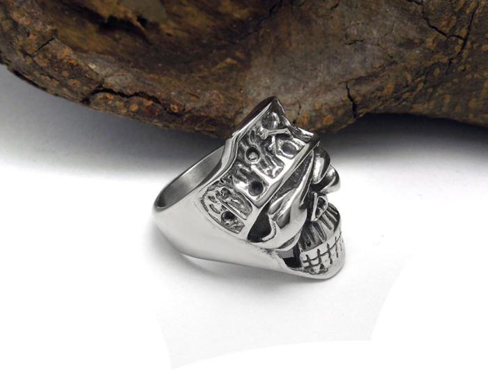 Wholesale Stainless Steel One-Eyed Jacks Skull Ring for Sale