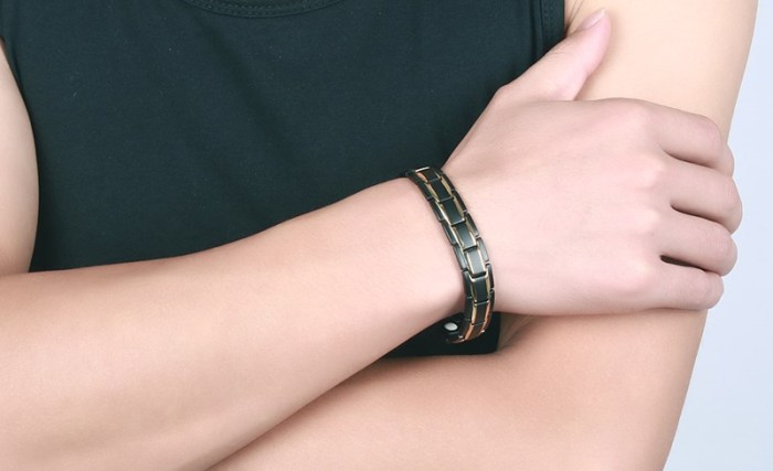 Wholesale Stainless Steel Magnetic Therapy Bracelet