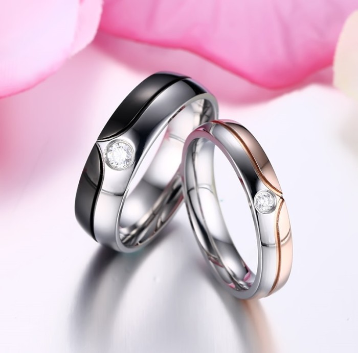 Wholesale Cheap New Stainless Steel Engagement Ring Cubic Zirconia