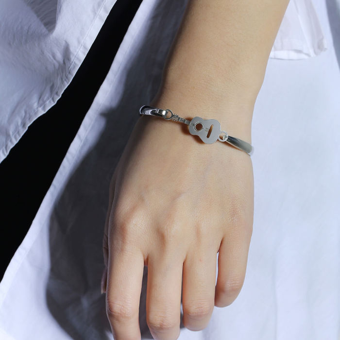 Wholesale Stainless Steel Bangle with Guitar