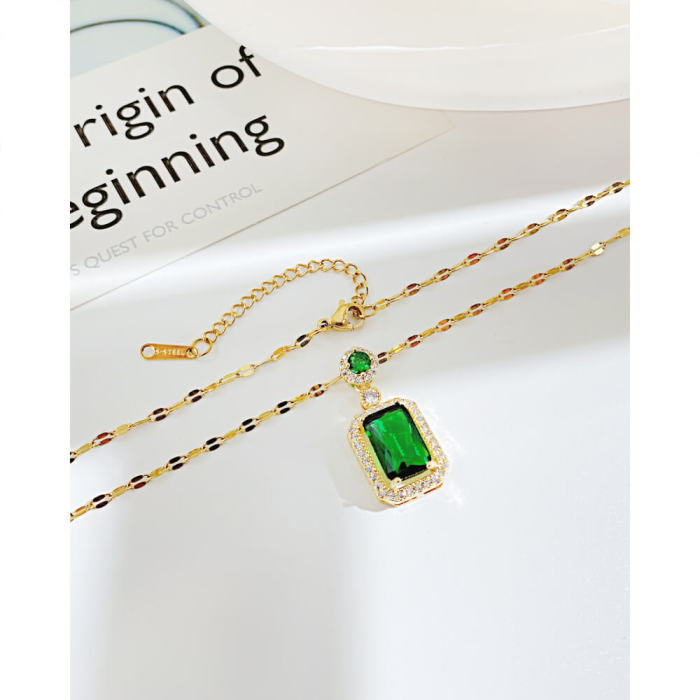 Wholesale Brass Women Green CZ Necklace