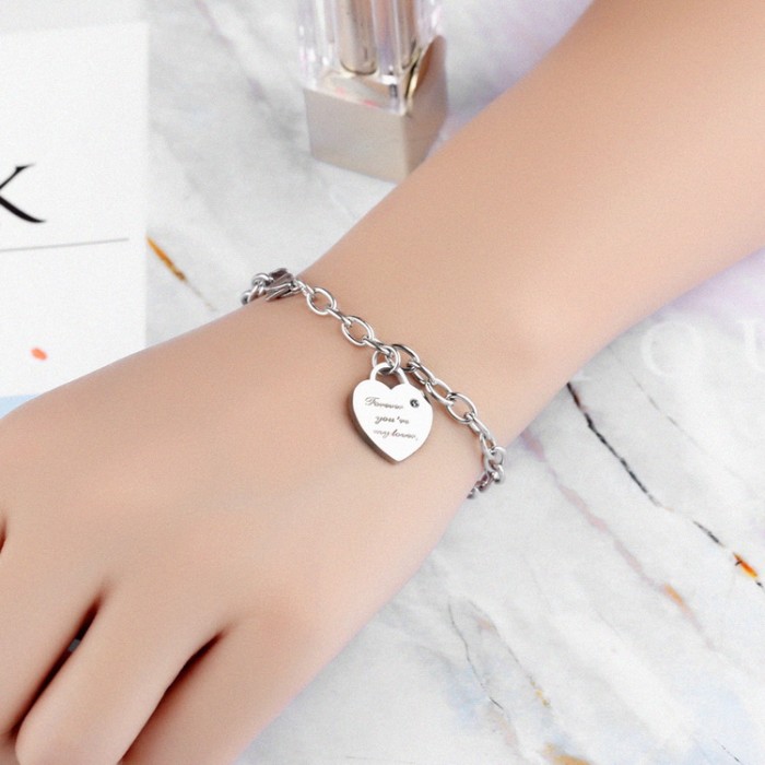 Stainless Steel Women Fashion Chain Bracelet with Heart Charm